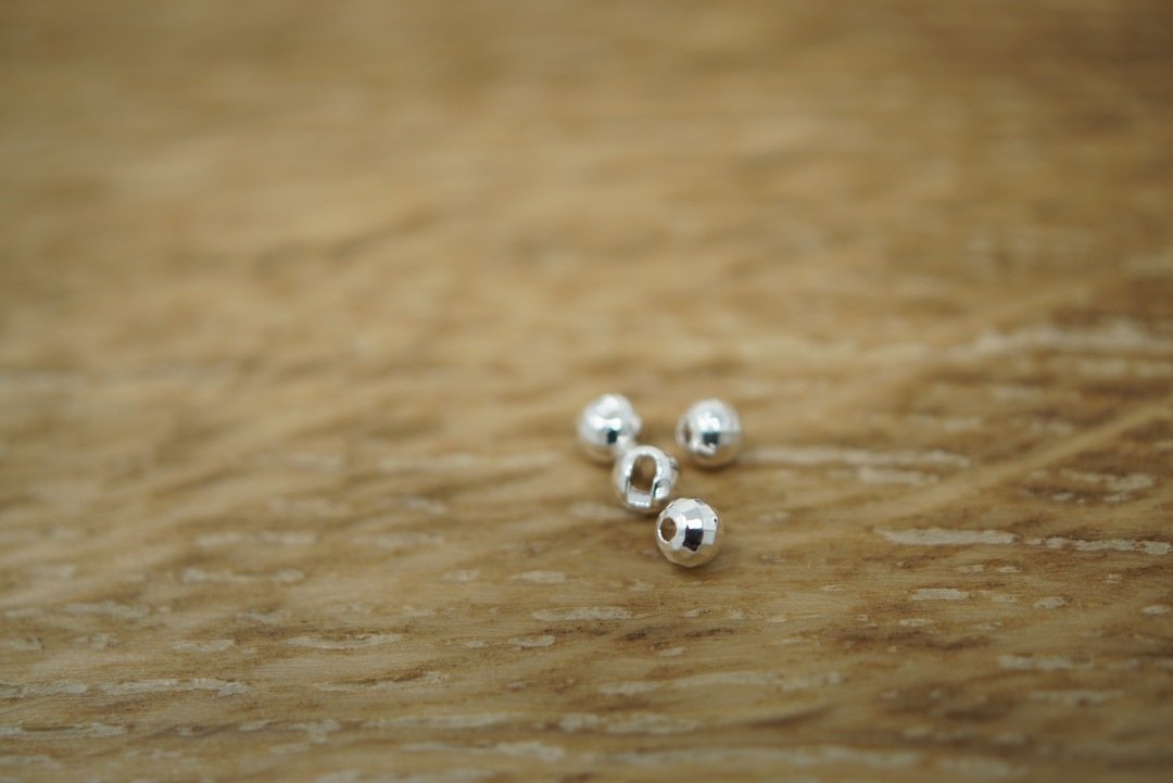 Dakota Angler Slotted Diamond Tungsten Beads Silver