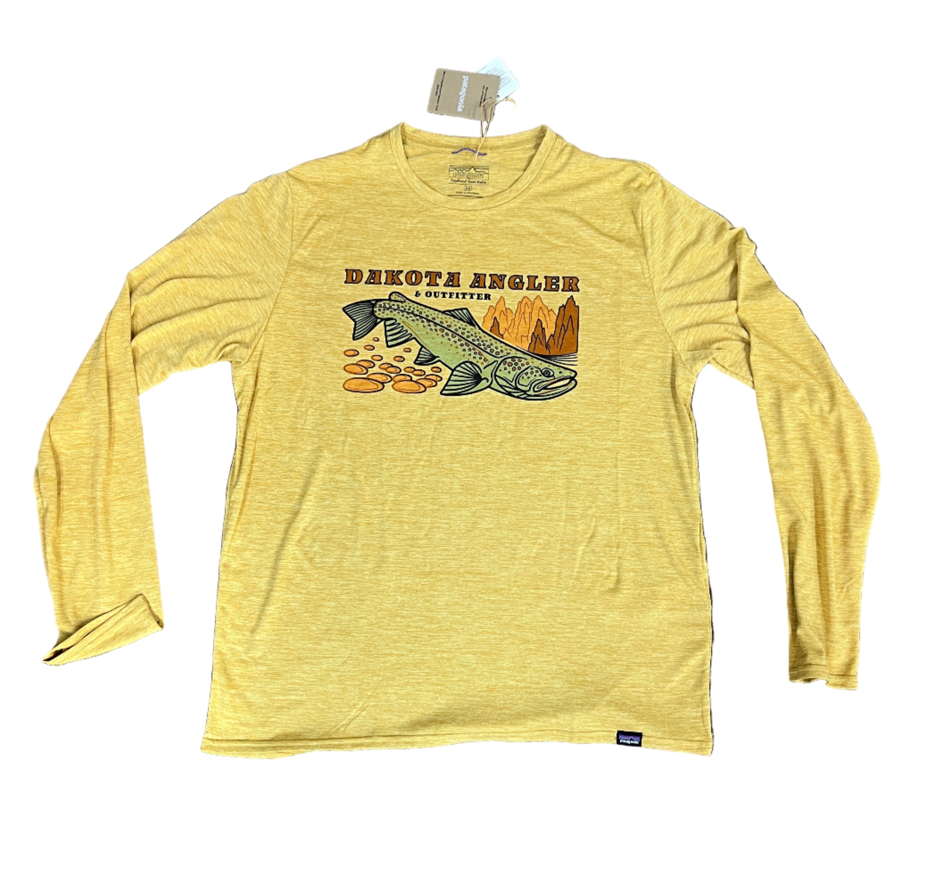 Patagonia Men's Cap Cool Daily Shirt -Logo Beeswax Tan- Pufferfish Gold X-Dye / M / LS Clothing